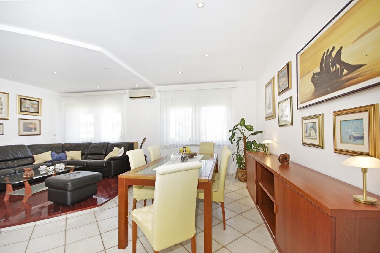 D & J Apartment سبليت المظهر الخارجي الصورة