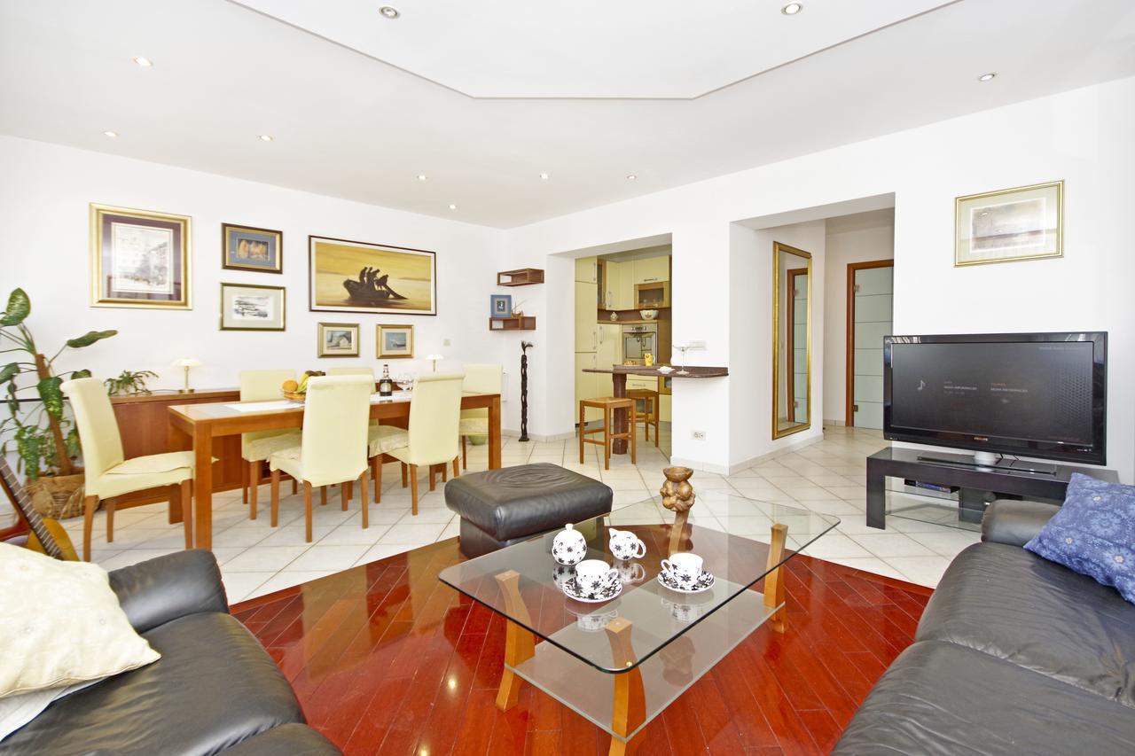 D & J Apartment سبليت المظهر الخارجي الصورة